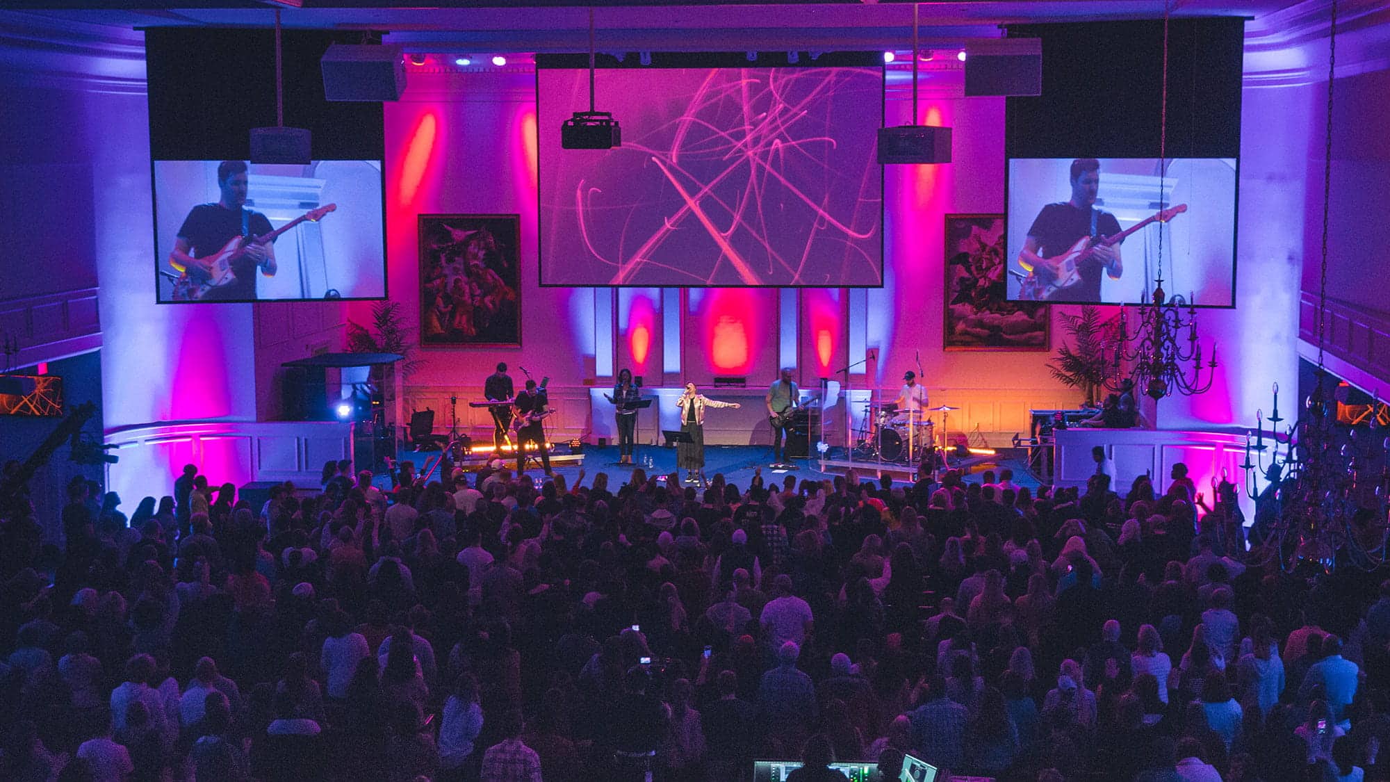 Photo of Regent University live performance: Explore Regent's Music & Worship programs.